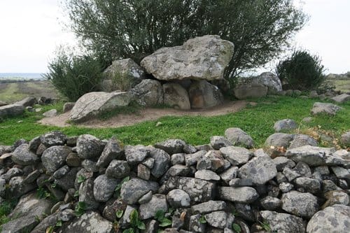 Anta_de_Sao_Fausto_1.width-500